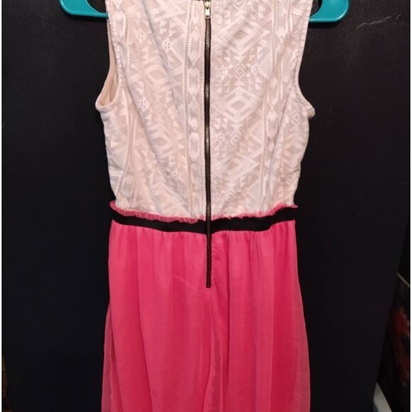 š¤ SpeechlessāSleevelessĀ DressāSizeā9 and 7 - Picture 4 of 6